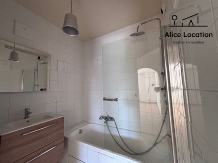 Location Appartement 2 pièces 50m² THONON LES BAINS 74200 - Photo 5
