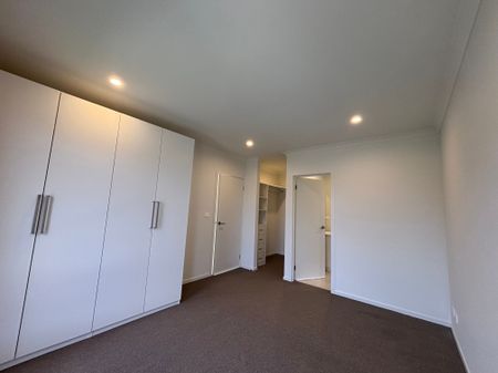 Contemporary Comfort with Modern Appeal - Photo 5