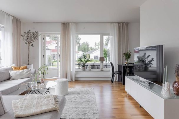 Vikaholmsallén, Växjö - Photo 1