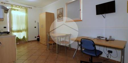 Monolocale in affitto - Photo 2