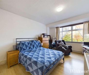 Brunswick Road, London, Uk, W5 - Photo 5