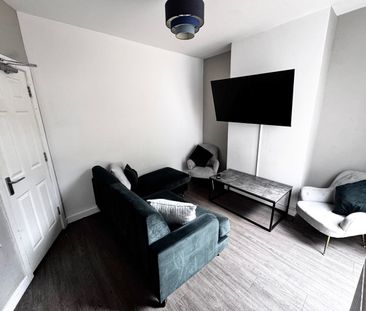 Room in a Shared House, Old Shoreham Road, BN1 - Photo 2