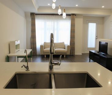 For Lease - 11 Eaton Park Lane Unit# 15, Toronto, Ontario - Photo 1