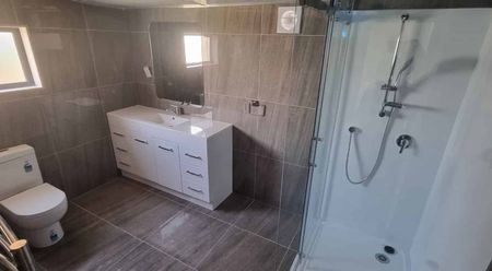 2x 3 bedroom Homes available! - Photo 4