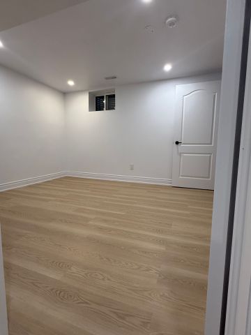 For Lease - 3145 Cantelon Crescent Unit# Basement, Mississauga, Ontario - Photo 4