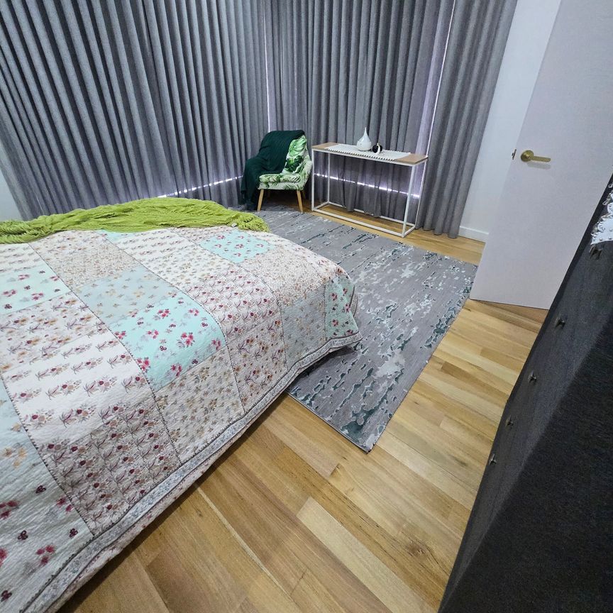 Altona North - Photo 1