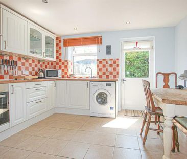 2 bedroom terraced house to rent - Photo 3