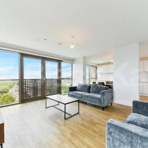 Luxury 2 Bed Apartment in Aster Apts N15 with Gym & Concierge - Photo 1