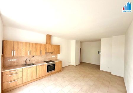 Pronájem bytu 2+1 80 m² - Photo 3