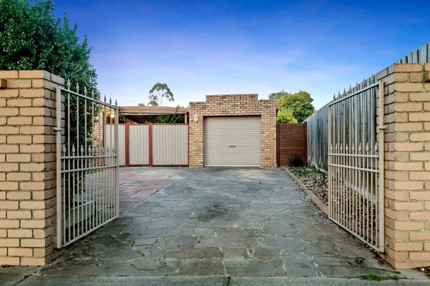 40 Granite Drive Langwarrin VIC - Photo 1