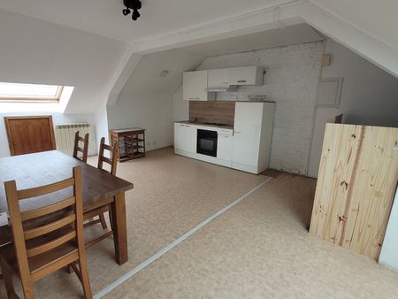 Location Appartement 3 pièces 55m² HAUTMONT 59330 - Photo 3