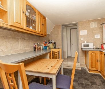 Room in a Shared House, Studley Rd, SW4 - Photo 5