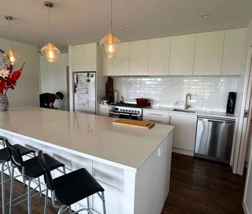 All bills included! Move In ready. - Photo 3