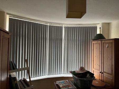 4 Bed Semi-Detached House, Brentbridge Road, M14 - Photo 4