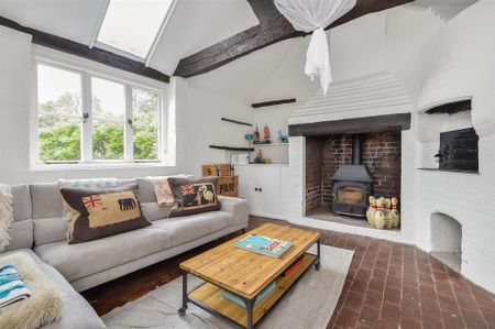 6 bedroom detached house to rent - Photo 5