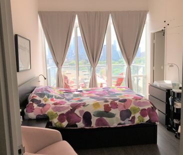 CANARY PARK: Bayview Ave & Front St E (120 Bayview Ave) AD#001102 - Photo 4