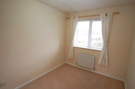 4 bedroom detached house to rent - Photo 3