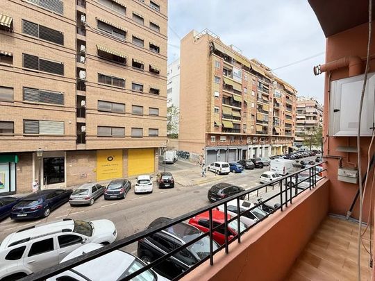 Avinguda de Peris i Valero, Valencia, Valencian Community 46004 - Photo 1