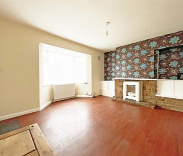 3 bedroom Semi-detached house to rent - Photo 1