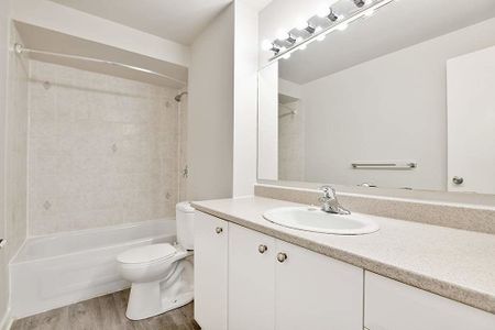 1343 Meadowlands Drive, Parkwood Hills - Fisher glen, Ottawa, ON - Photo 2