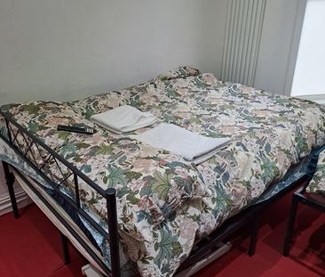 Room in a Shared House, Frant Road, CR7 - Photo 1