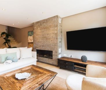 Luxury Semidetached House for rent in Marbella, Spain - Photo 2