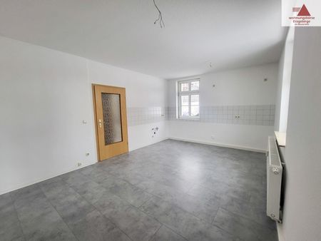 Modern renovierte 2-Raum-Wohnung in Gornsdorf! - Photo 5