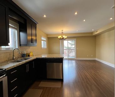 Detached Home For Lease | C8109160 - Photo 6