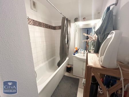 Location Appartement 3 pièces 65m² QUIEVRECHAIN 59920 - Photo 5