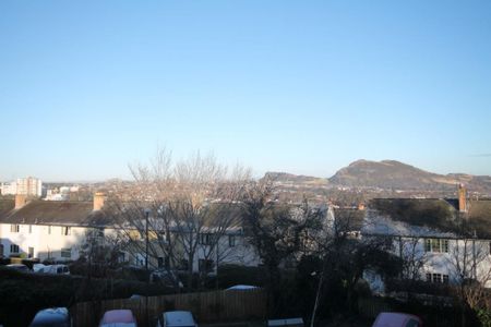 2 bed flat for rent in Liberton - Photo 2