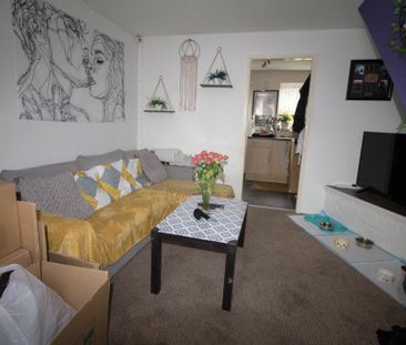 2 bedroom terraced house to rent - Photo 1