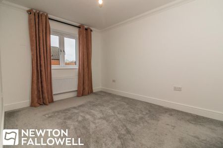 3 bedroom semi-detached house to rent - Photo 4