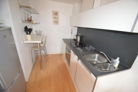 1 bedroom flat to rent - Photo 4