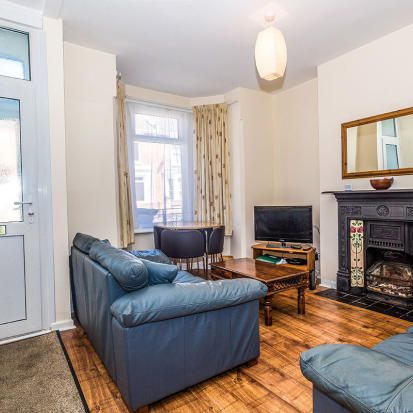 5 bedroom terraced house to rent - Photo 1