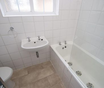 2 bedroom maisonette to rent - Photo 3