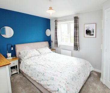 2 bedroom terraced house to rent - Photo 2