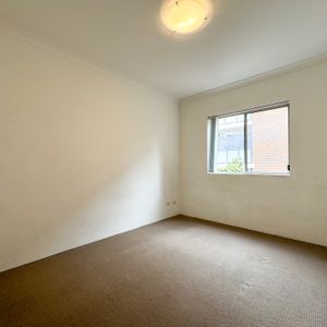 First floor 2 bedroom unit - Photo 2