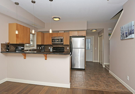 Modern 2 Bed Townhouse For Rent In Marda Loop! - Photo 3