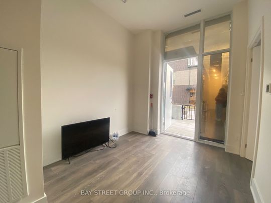 For Lease - 188 Fairview Mall Drive Unit# 110, Toronto, Ontario - Photo 1