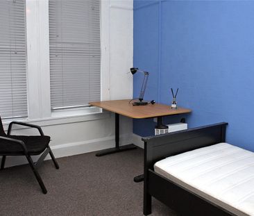 Farrar Road, Bangor, Gwynedd, LL57 - Photo 2