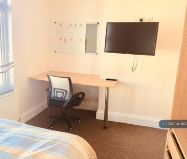 1 bedroom in a house share to rent - Photo 6