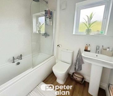 Tennant Grove, Neath, SA10 - Photo 1