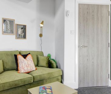 Studio to rent - Photo 1