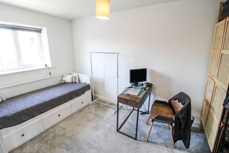 2 bedroom semi-detached house to rent - Photo 4