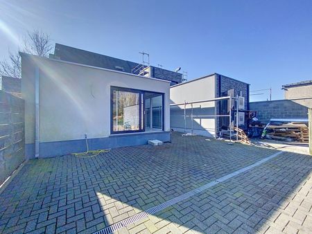 Vernieuwd gelijkvloers appartement met terras en tuin - Foto 5