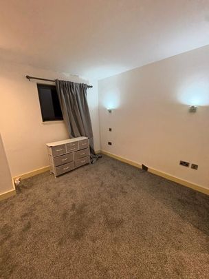 Room in a Shared Flat, Advent House, M4 - Photo 1