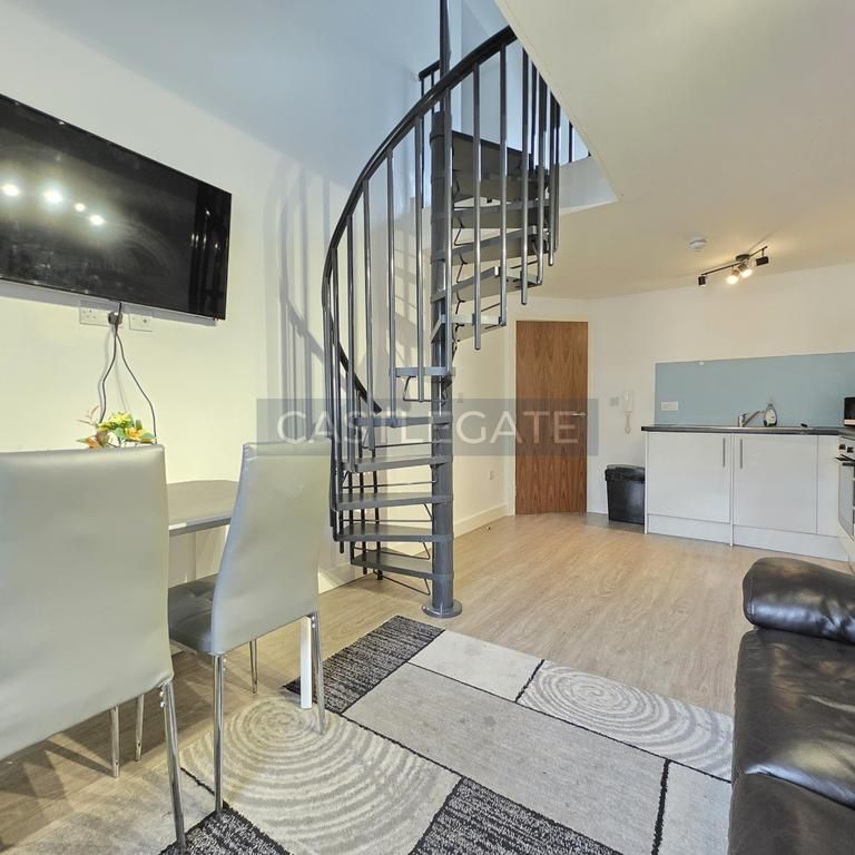 2 bedroom flat to rent - Photo 1