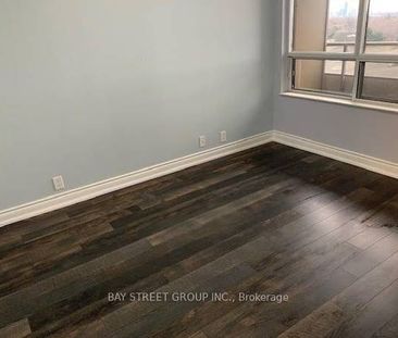 Yonge/Highway 401 Beautiful 1Bdrm Laminate Floor 1Parking Near Bus - Photo 3