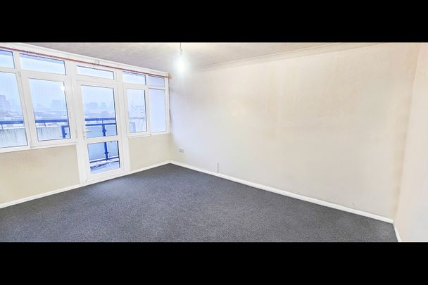 2 Bed Flat, Trinity Gardens, E16 - Photo 1