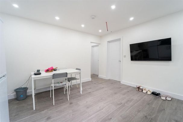 2 bedroom house to rent - Photo 1